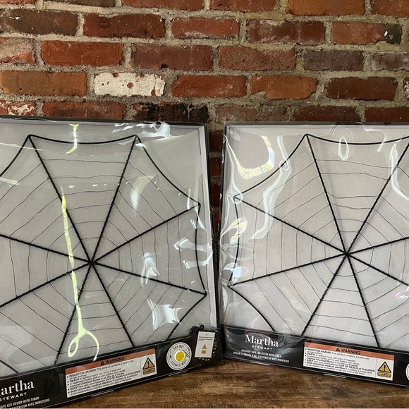 Martha Stewart lighted cobwebs new with tags battery operated with timer set of2 - Picture 3 of 7